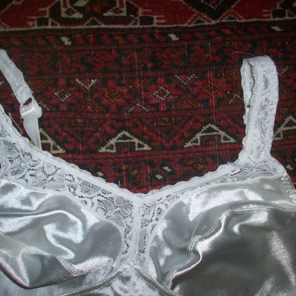 Playtex Collection Bra White Lace Trimmed Not Padded #4251 Sz 36D Made in USA - Picture 2 of 8